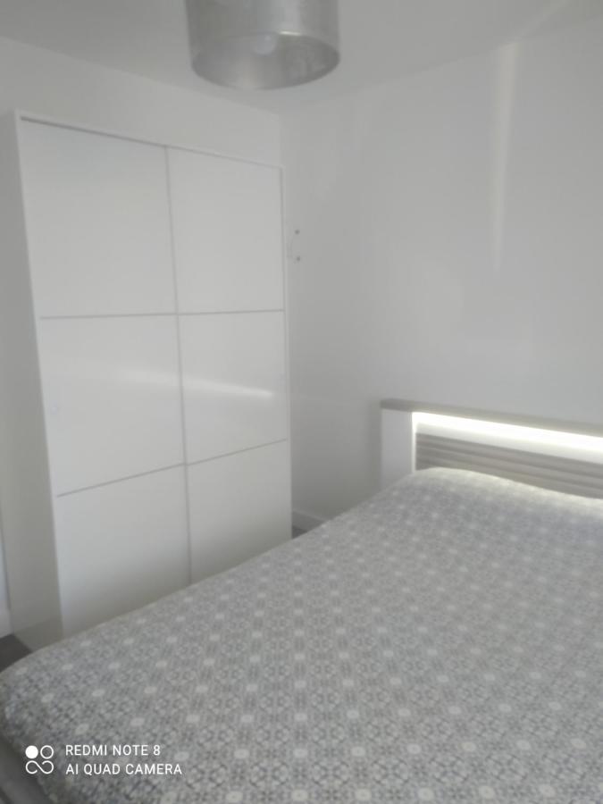 Chambre D'Hotes Chez Sandrine Guitres Екстер'єр фото
